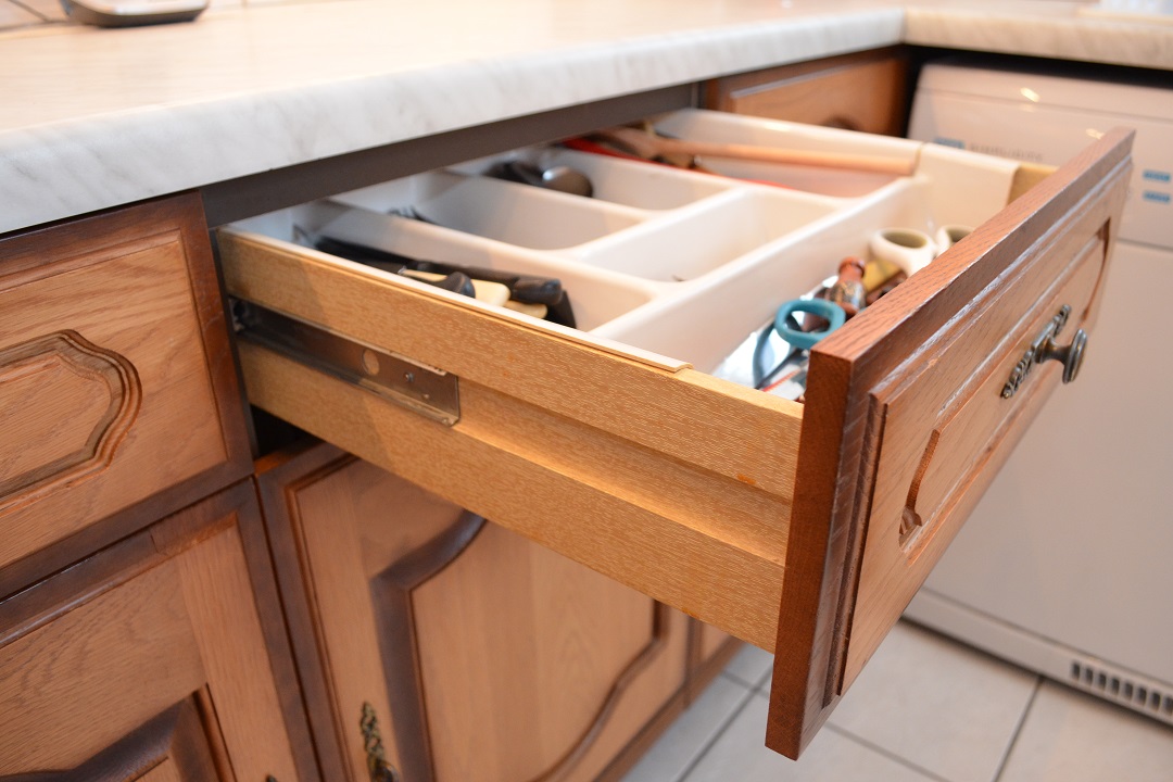 customers original kitchen broken drawer runner
